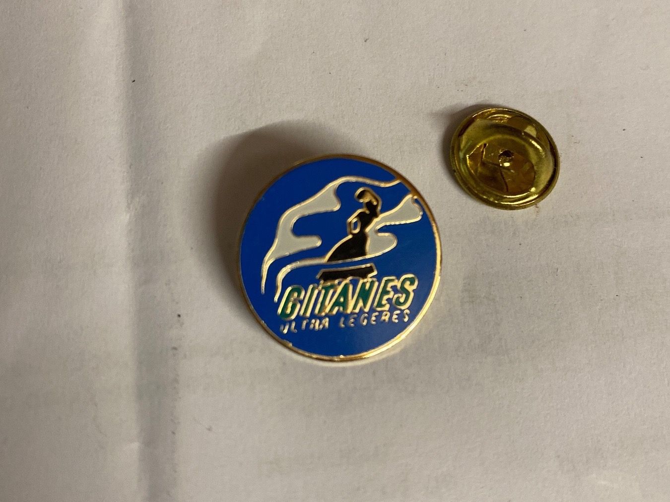 Placchette & Badge: Pin's - Gitanes Ultra Légères - Collectionneur – Usato da Le Brassus venduto da cinema13 2