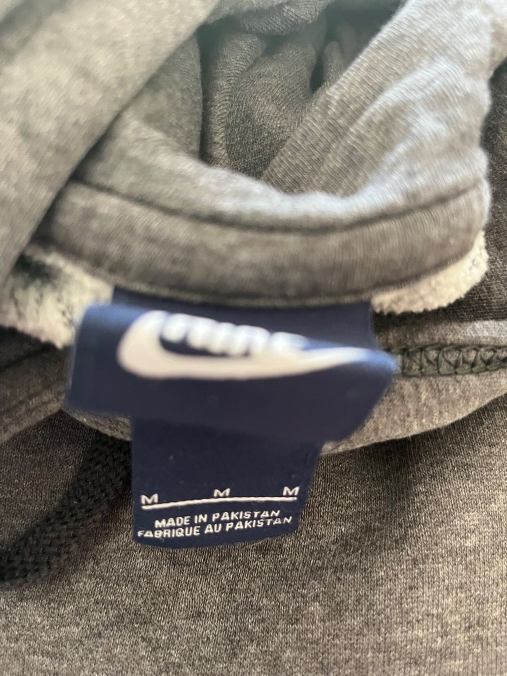 Nike Pulls & Sweat-shirts: Nike Hoodie Gr. M – D'occasion à Utzenstorf par Ismaele 2