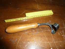 Couteau demi- rond / Messer