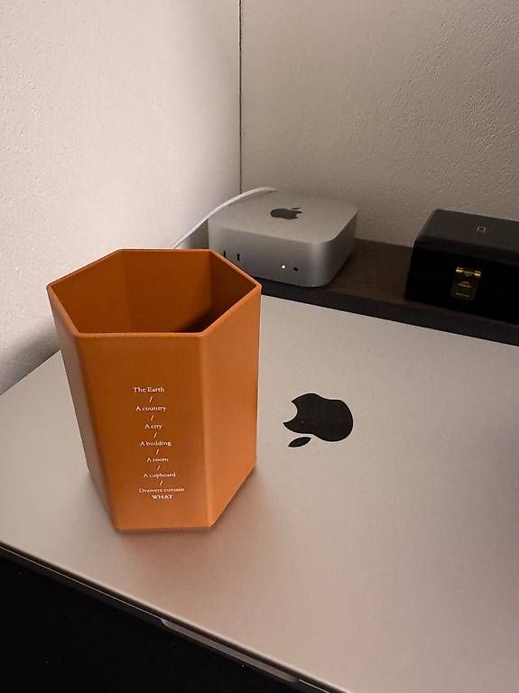 Make-up: Make Up Plastic Container (Brown) – Nuovo (secondo la descrizione) da Schübelbach venduto da Rahnmont 3