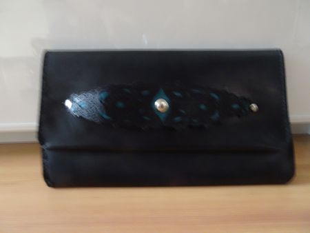 Lederclutch, Handarbeit, verzierter Griff