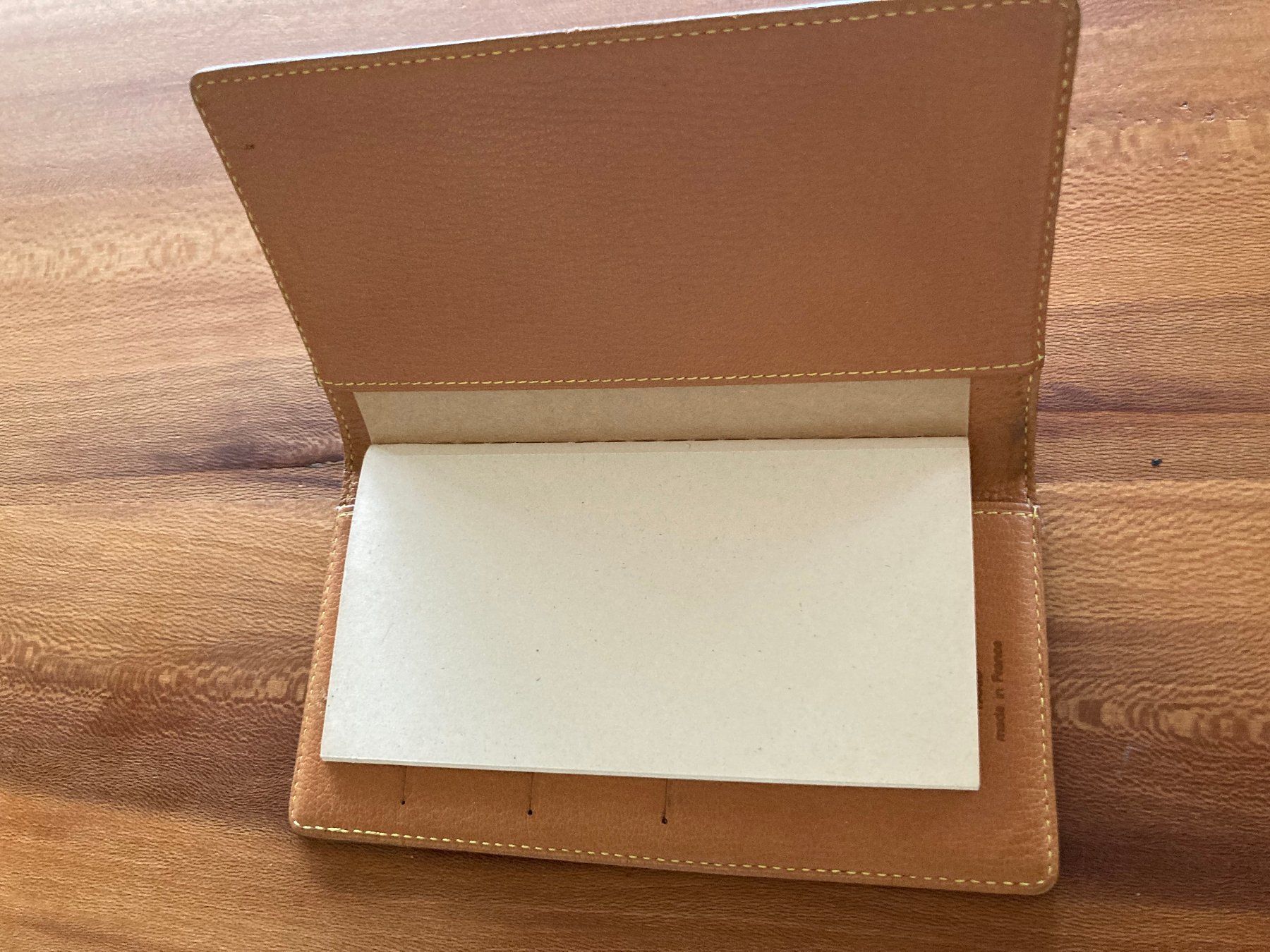 Louis Vuitton Portafogli: Louis Vuitton Agenda Leder braun – Usato da Lachen SZ venduto da Skyver 2