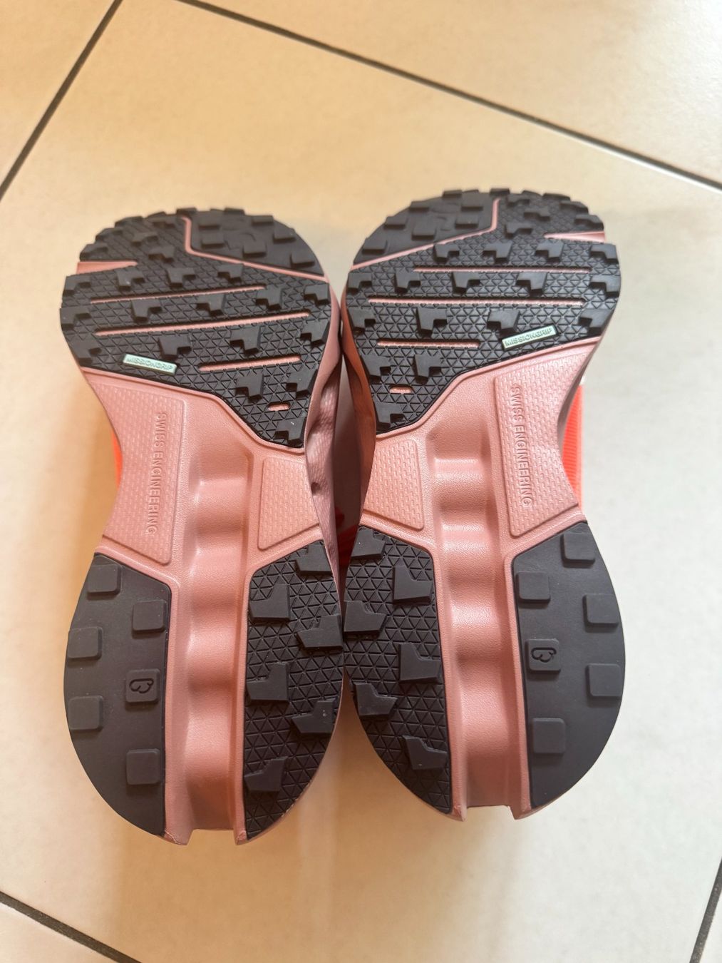 On Damenschuhe: NEU: ON CLOUD ULTRA Gr. 40 (USW 8.5) – Gebraucht aus Maienfeld von Fashion_2009 4
