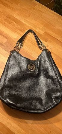 NEUWERTIG***M. KORS TASCHE***ECHT LEDER SCHWARZ***