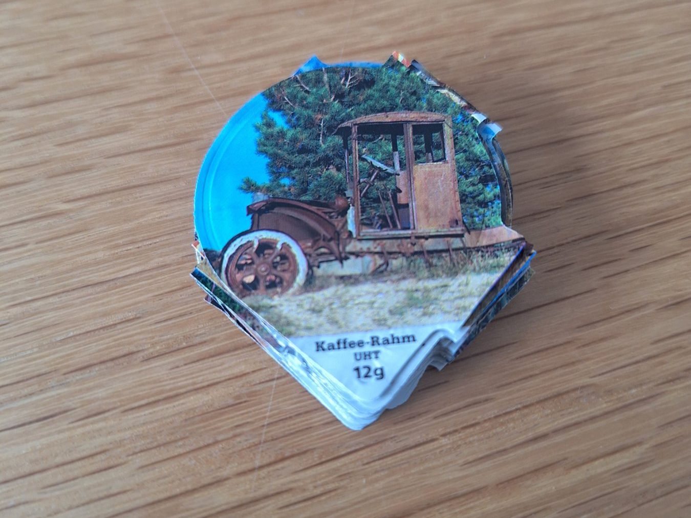Kaffeerahmdeckel: Kaffeerahmdeckeli Serie 6.303 – Gebraucht aus Wanzwil von chlinih93