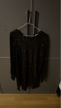 Damen Kleid schwarz mit Pailletten, Grösse L kaum getragen