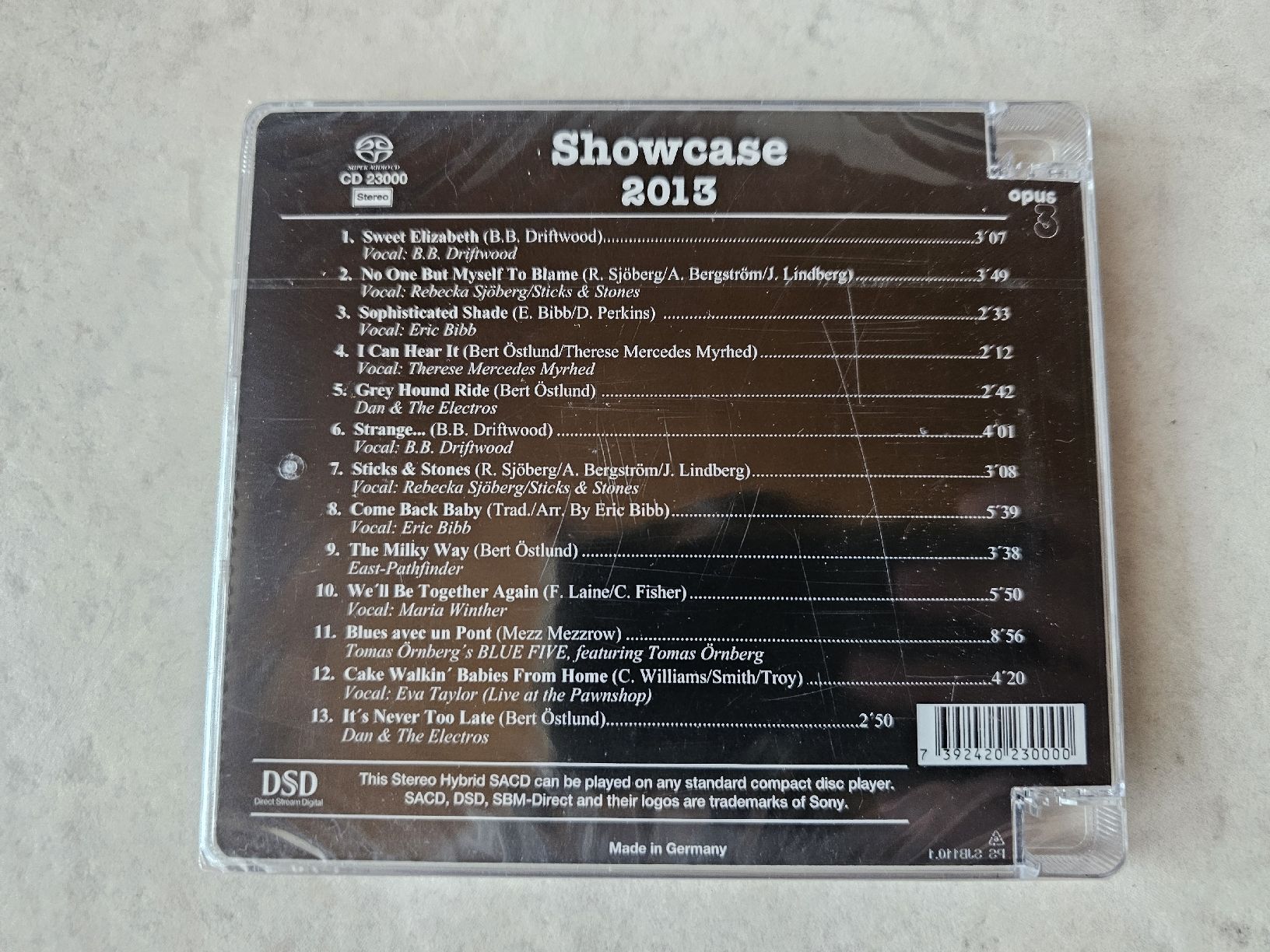 CD: Showcase 2013  /  SACD Fabrikneu – Nuovo e nell'imballaggio originale da Schneisingen venduto da backstore24 1