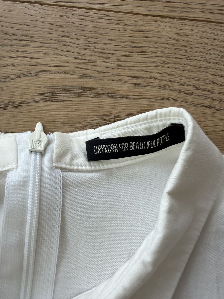 Drykorn Camicette: Drykorn Bluse mit schönen Details – Usato da Zürich venduto da z00mie 2