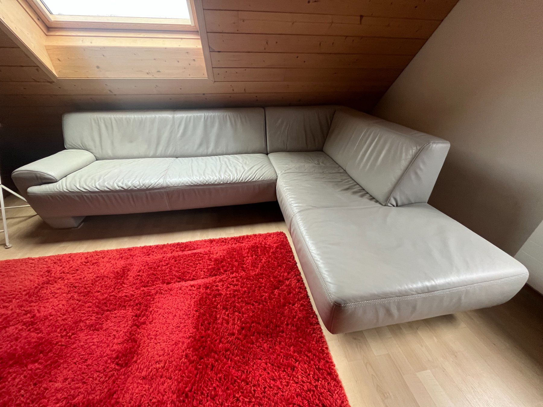 Divani: Schönes Ecksofa, Glattleder, Möbel Schweigert – Usato da Gelterkinden venduto da chaefi92