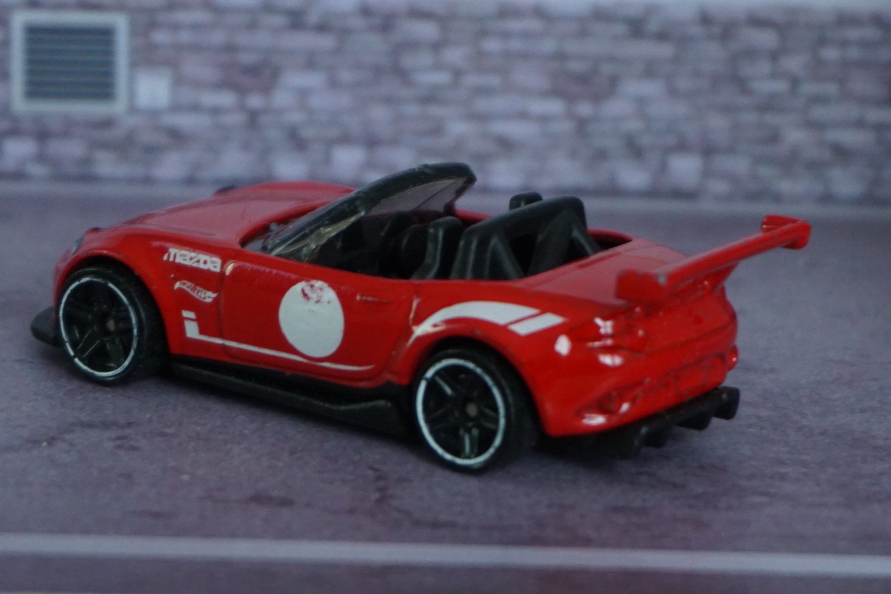 Hot Wheels Modellini d'auto: HotWheels `15 Mazda MX-5 Miata COOL !!!!!!!!!! – Usato da Reiden venduto da Doppeldecker69 1