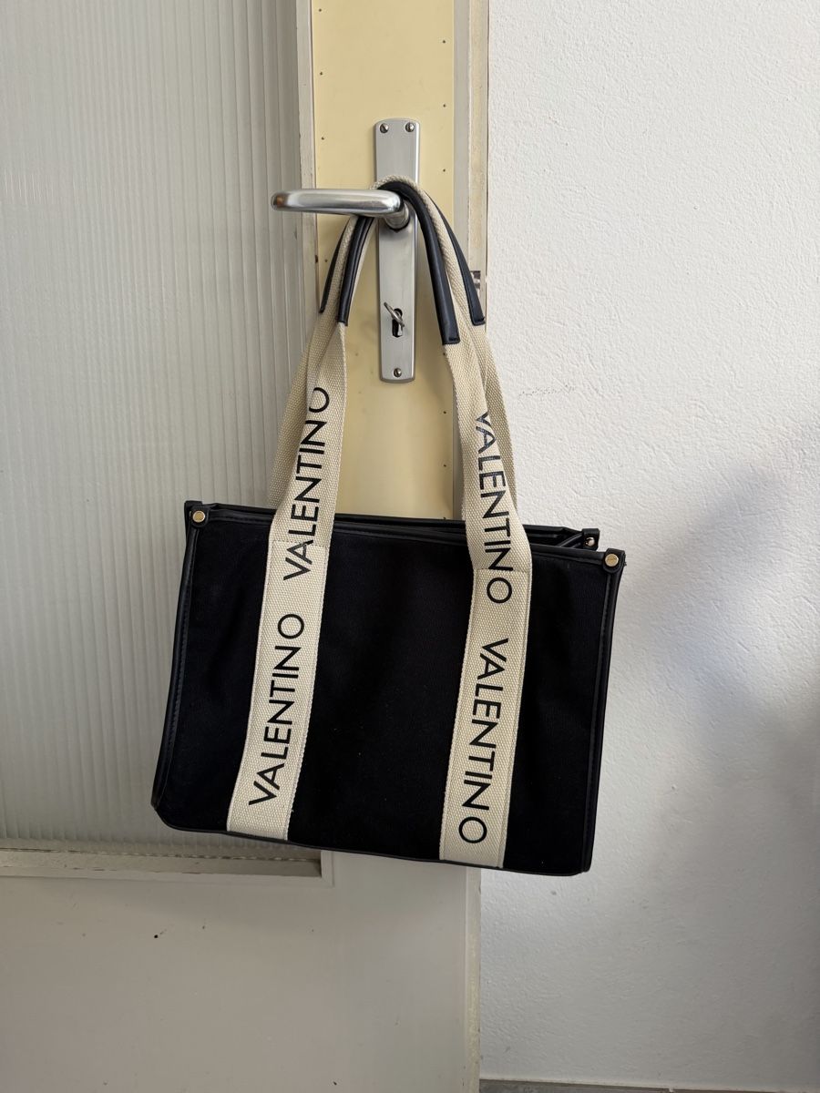 Valentino Borse da donna: Handtasche Valentino – Nuovo (secondo la descrizione) da Kirchberg BE venduto da lea_kb6y