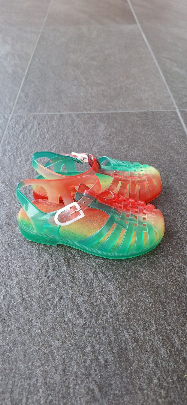 Scarpe per ragazzi: Badeschuhe Gr. 26 – Usato da Frauenfeld venduto da DanielaR 1