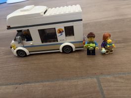 LEGO City Wohnmobil mit Familie - Camping Spass!