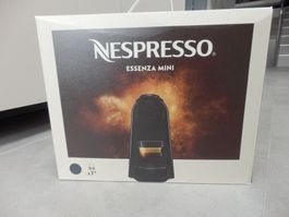Machine Nespresso Essenza Mini noir neuve