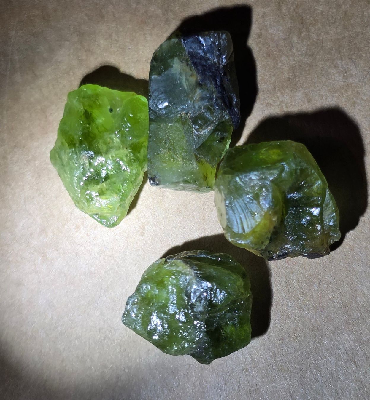 Edelsteine: 69,5 ct Peridots bruts 4 pcs – Gebraucht aus Carouge GE von Crystal_Energy 1