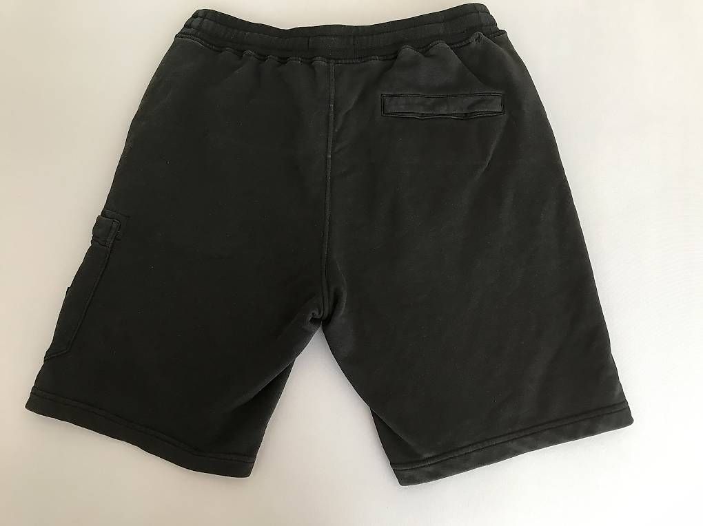 Pantaloni: Stone Island Sweat Shorts Gr. L – Usato da Arlesheim venduto da sonpia 1