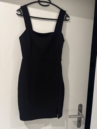 Schwarzes Kleid Gr. 38 Elegant Figurbetont 💃