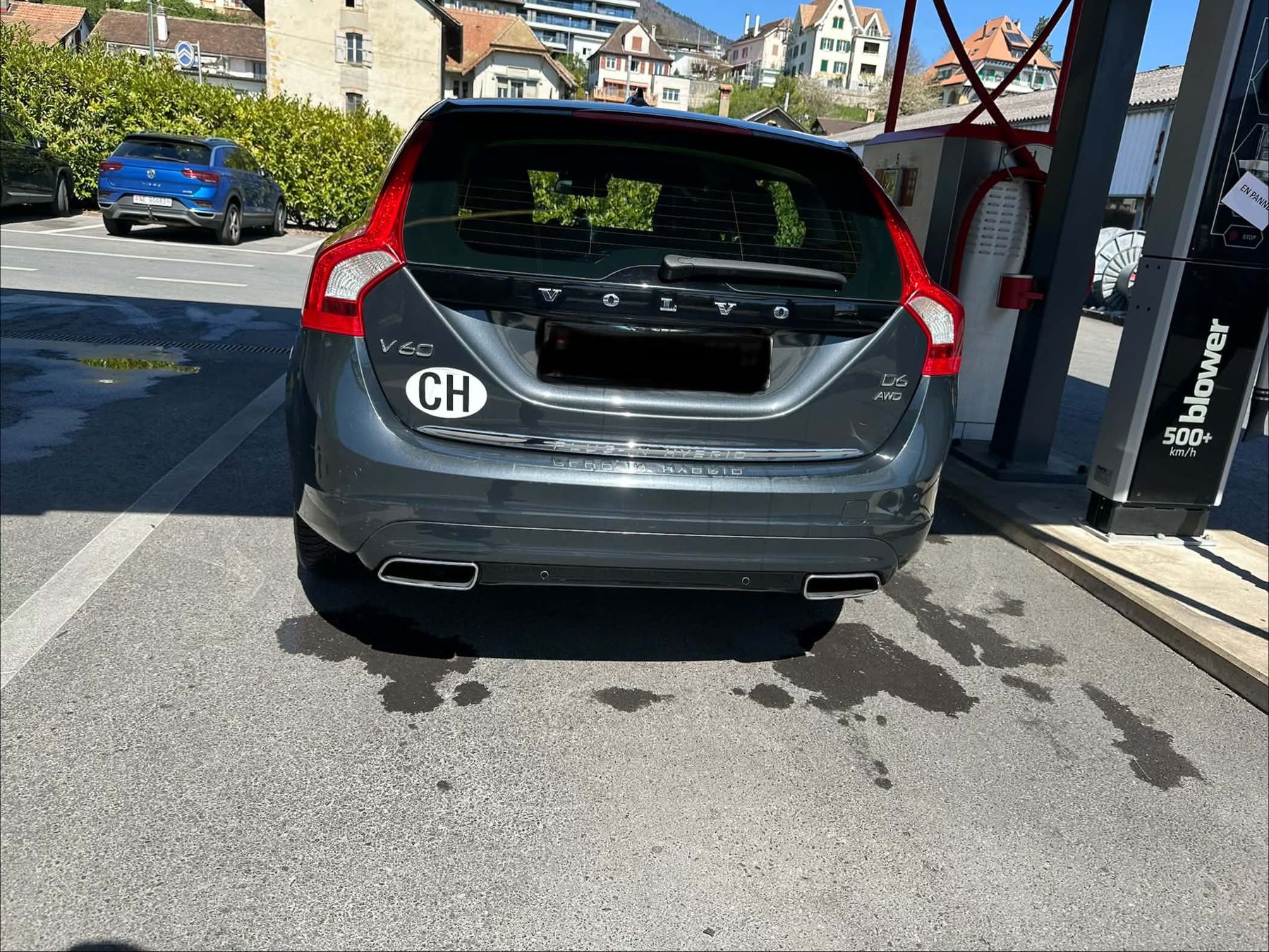 Automobili: VOLVO V60D6 pluge in hybride  – Usato da Hauterive NE venduto da ghu_cn6d 1
