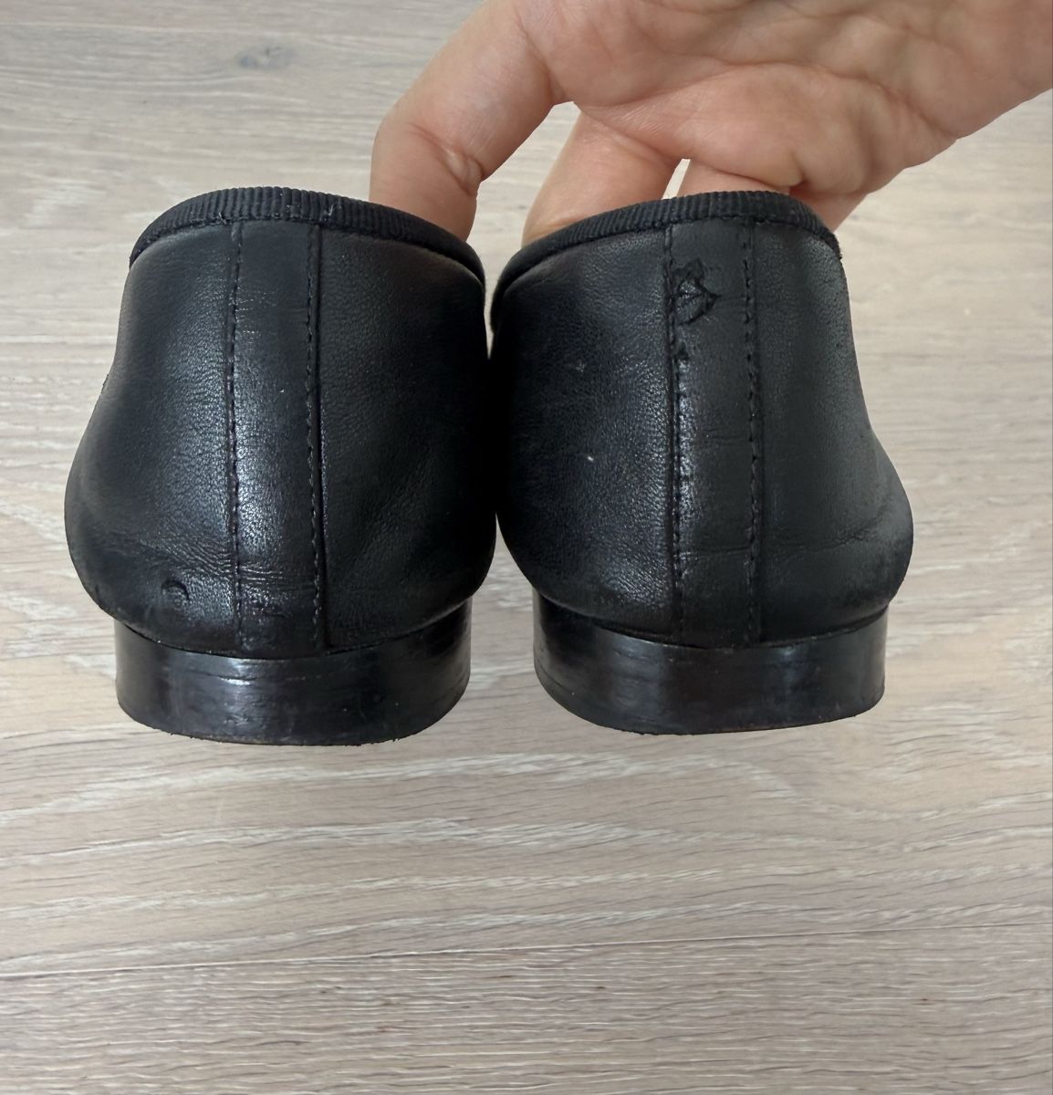 Chanel Chaussures femmes: Chanel Ballet Flats Black Leather, Size 37.5 – D'occasion à Zug par Beolingus22 4