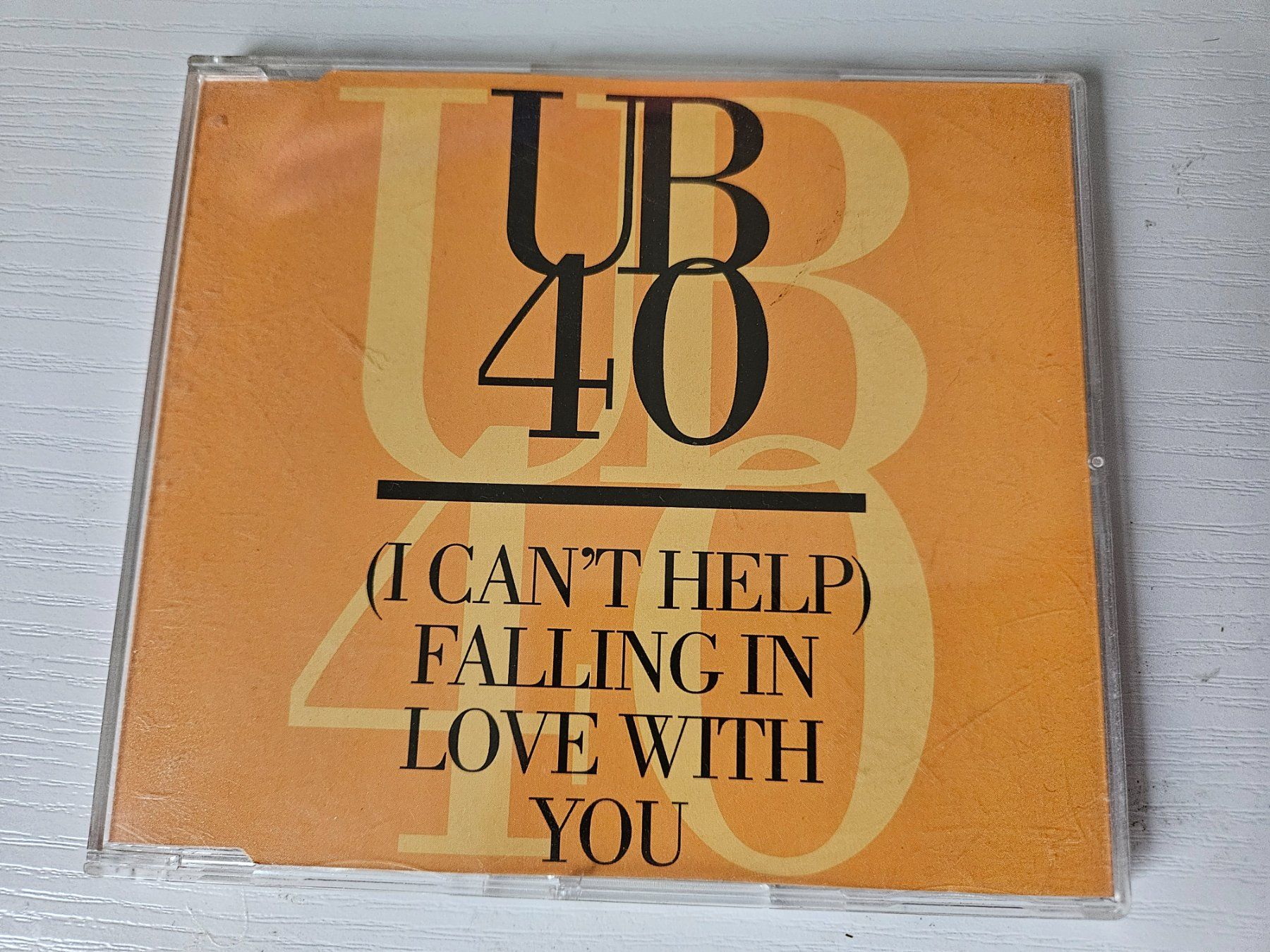 CD: UB40 (I Can't Help) Falling in Love – Usato da Liestal venduto da tower01