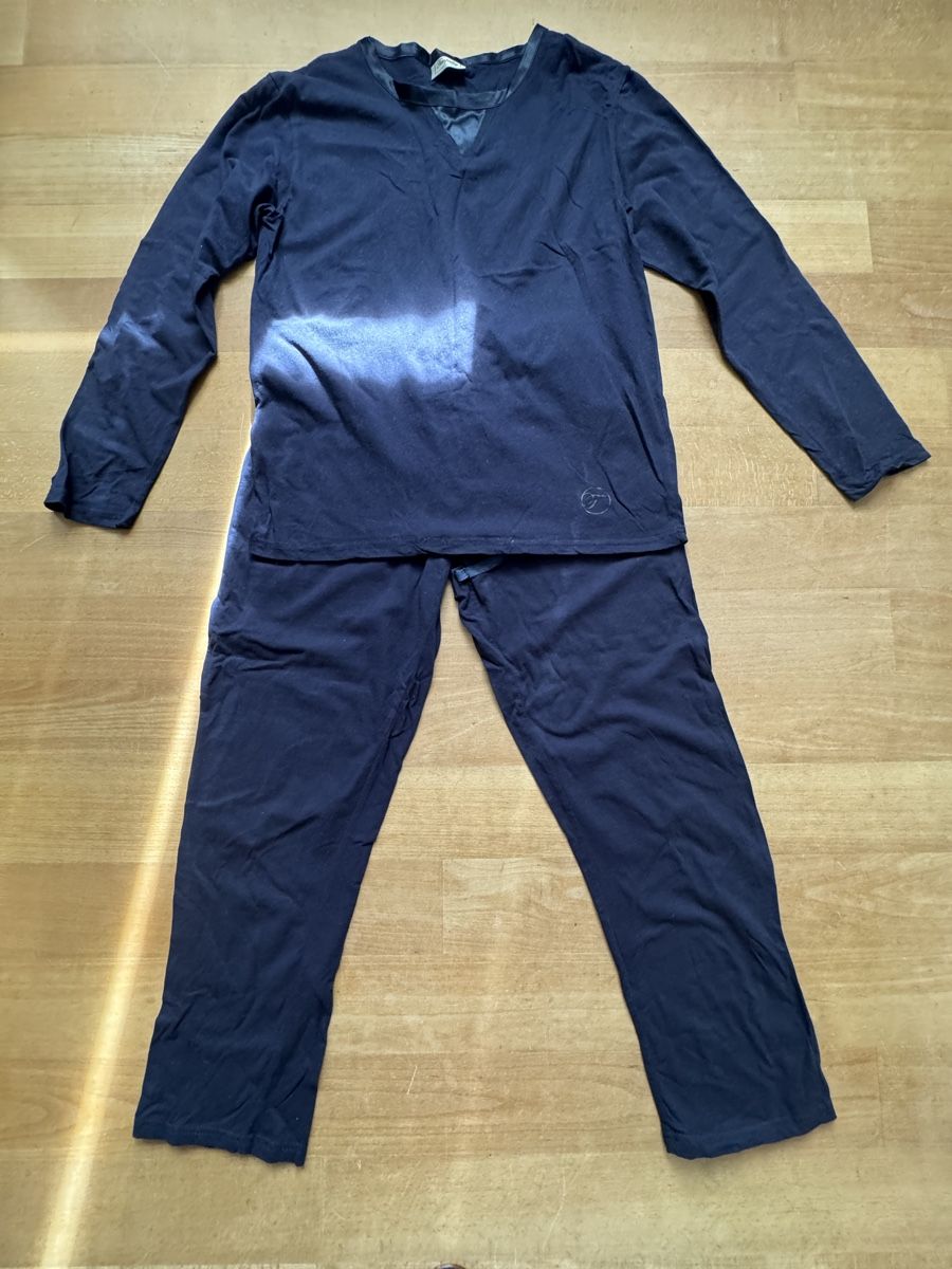 Pigiami: Pyjama + Pflegetasche Temperley Grösse M NEU – Nuovo (secondo la descrizione) da Zürich venduto da Orionos