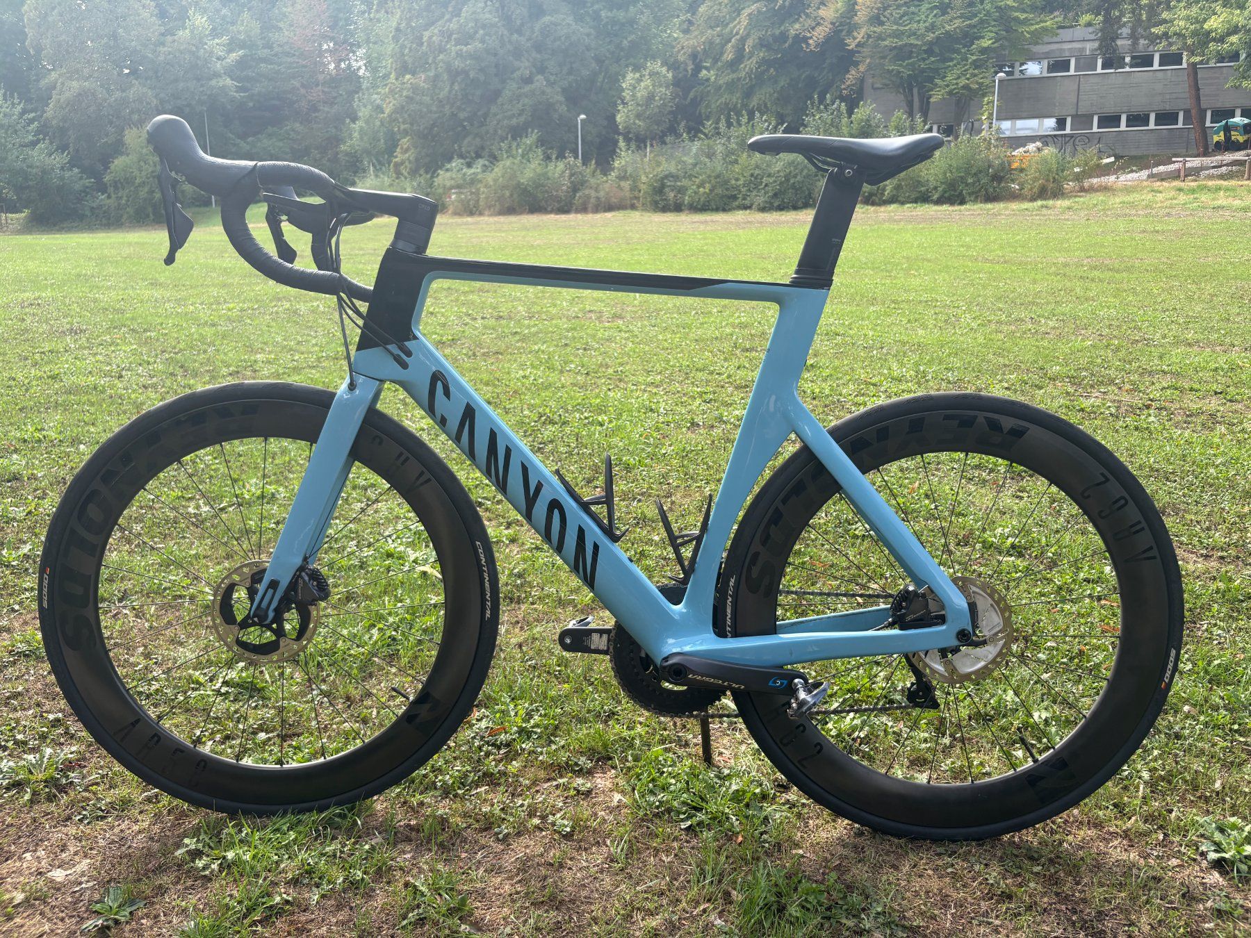 Canyon Velos: Canyon Aeroad CF SL 8 Disc – Gebraucht aus Basel von Cocontrolleur