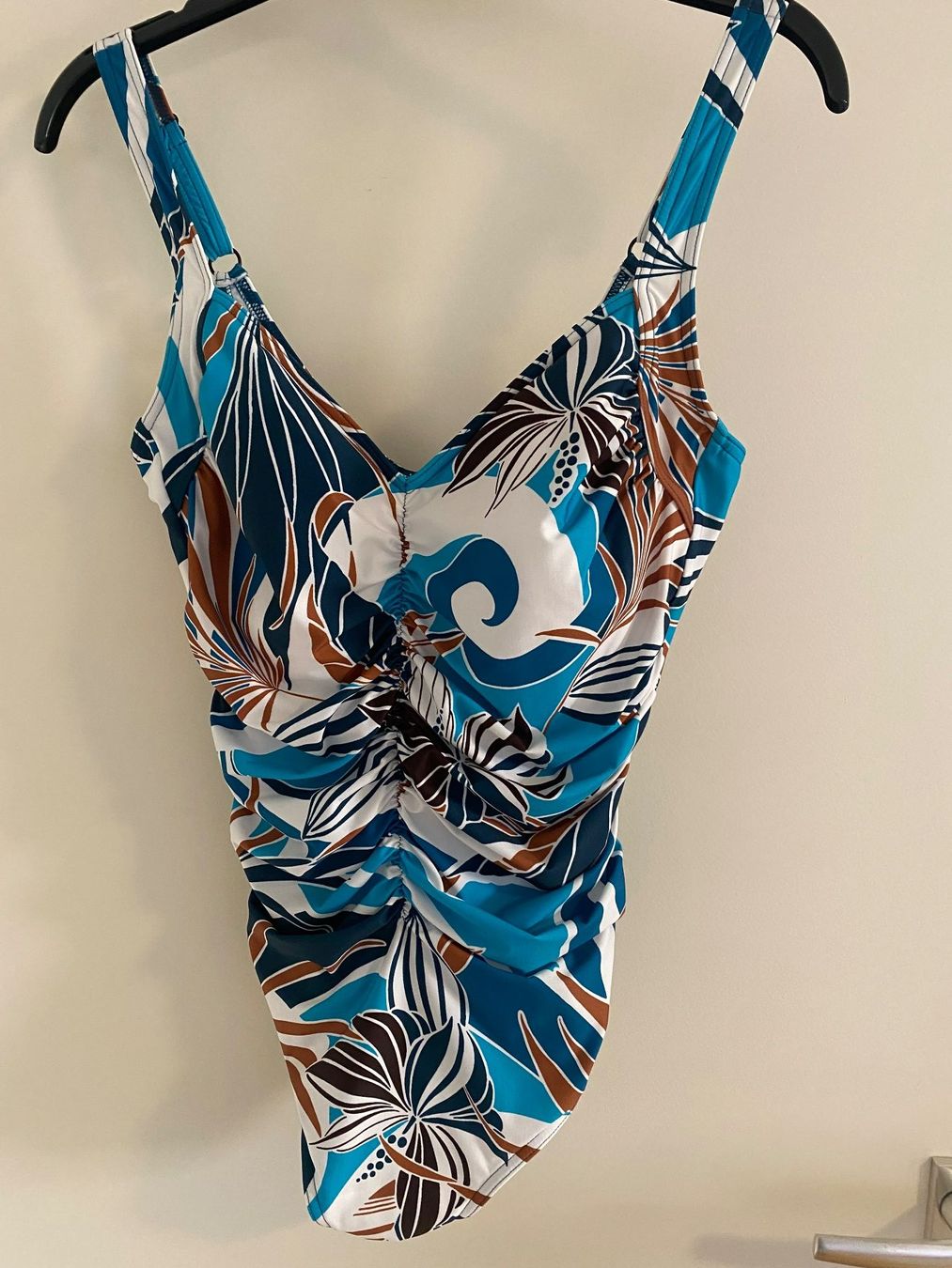 Badekleider & Bikinis: Badekleid Gr. 46 – Gebraucht aus Rapperswil SG von Hubeli