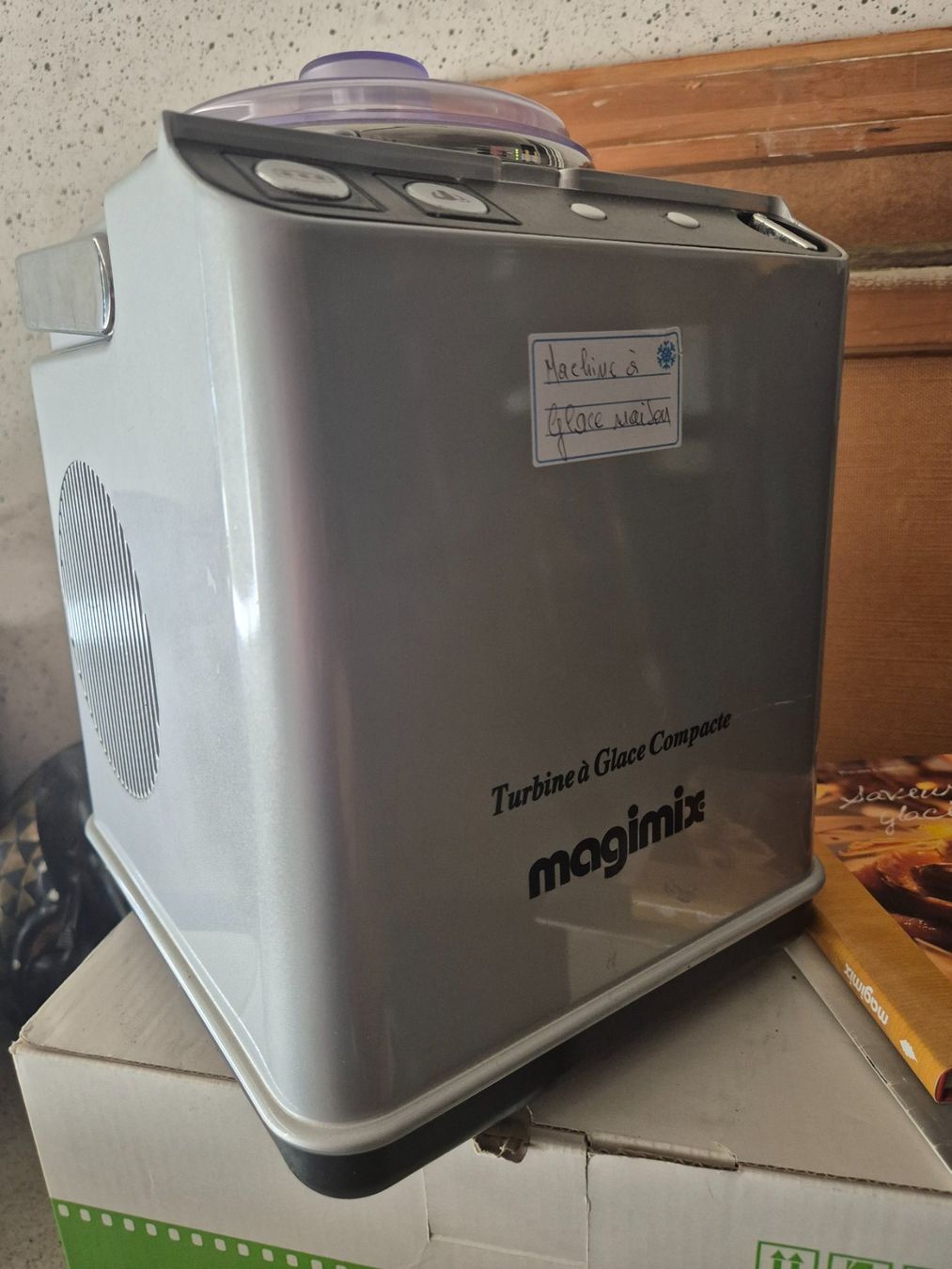 Magimix Elettrodomestici da cucina: Machine à glace Magimix Turbine à Glace Compacte. Parfait... – Usato da Essertes venduto da onezoneplay 4