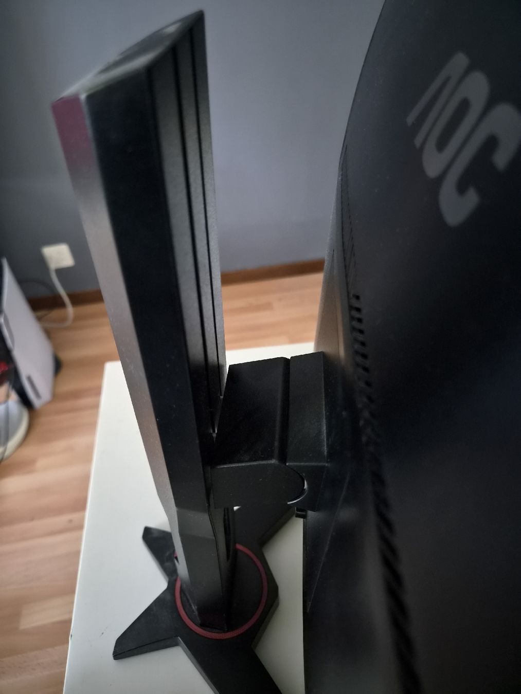 AOC Monitore: Ecran AOC C27G1 – Gebraucht aus Bernex von ben_wdx7 3