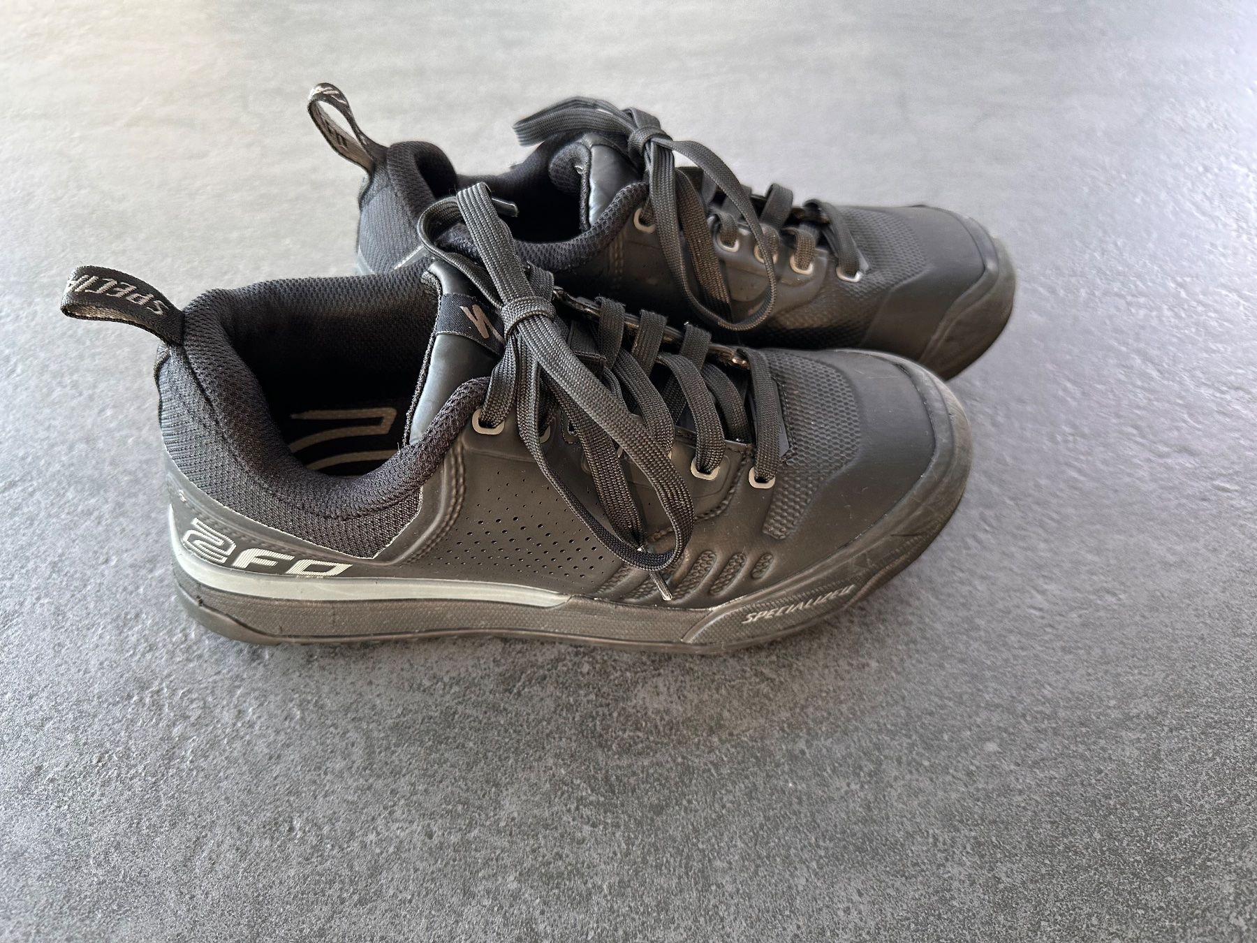Specialized Scarpe per ragazzi: Kinder Bikeschuhe Spezialized Gr. 39 – Usato da Arboldswil venduto da schlulu 1