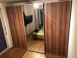 Kleiderschrank - sehr hochwertig, Top Zustand