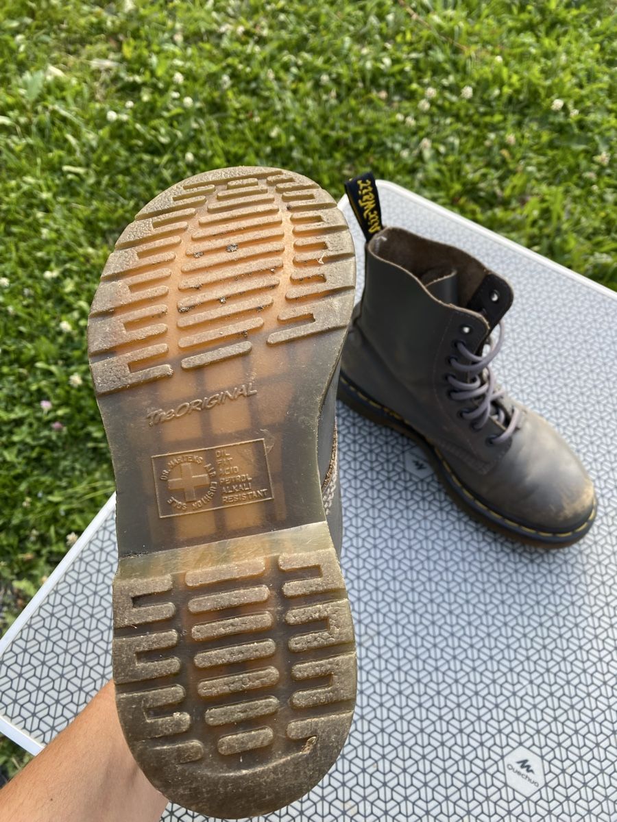 Dr. Martens Scarpe da uomo: Dr. Martens Boots Grey Leather Size 37 Used – Usato da Schattenhalb venduto da and_5wk7 2