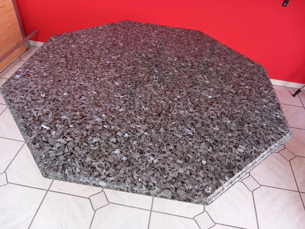 Tische: Granittisch Oktagon für draussen oder drinnen – Gebraucht aus Buttikon SZ von MH1976 3