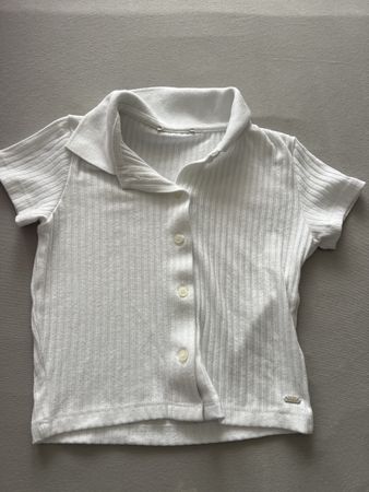Süsses Crop Top mit Kragen Grösse S