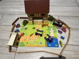Holz Bauernhof Spielset mit Zubehör gut erhalten