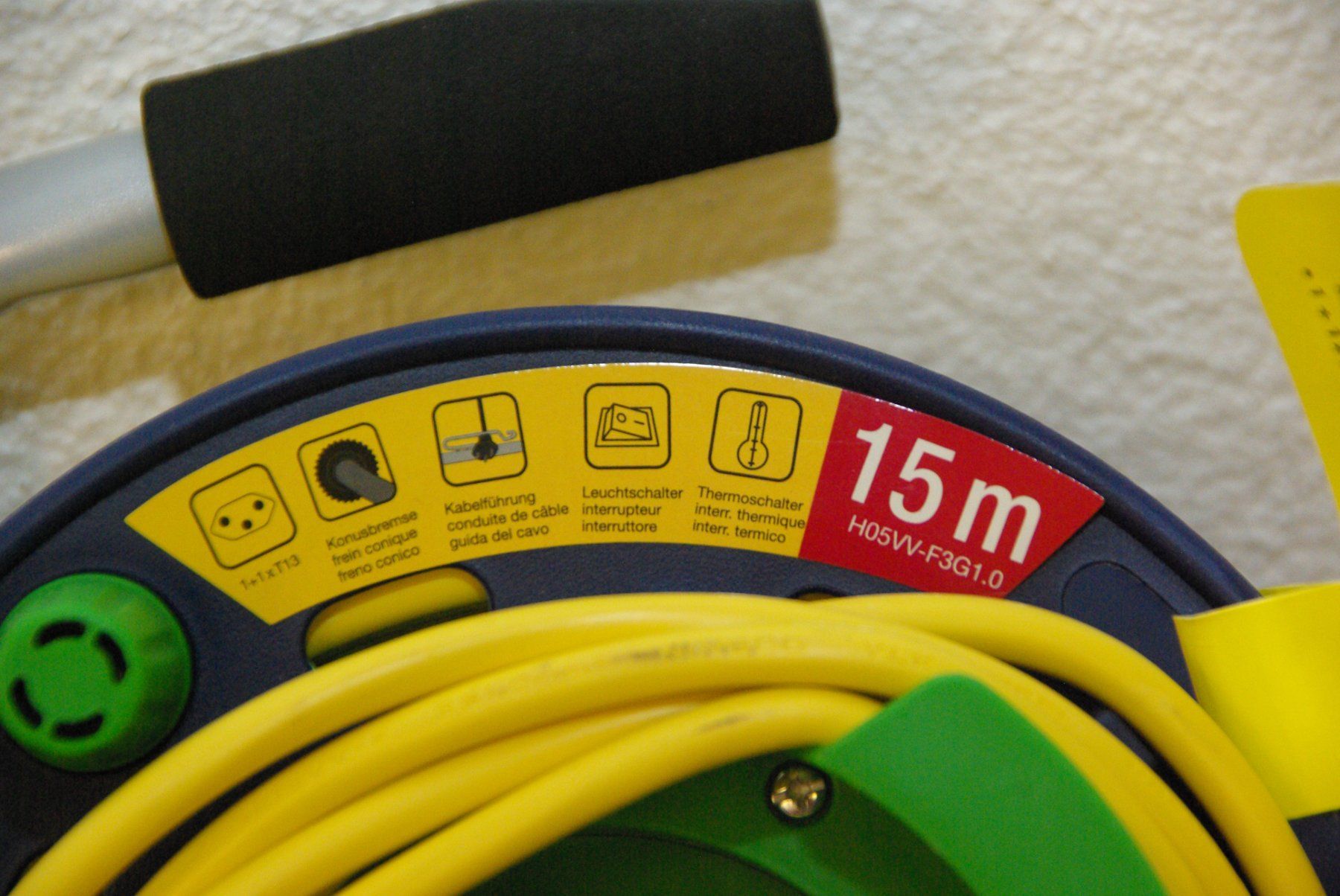 Cavi: Kabeltrommel mit 15m Kabel, gelb – Nuovo e nell'imballaggio originale da Herisau venduto da Cevianer1844 1