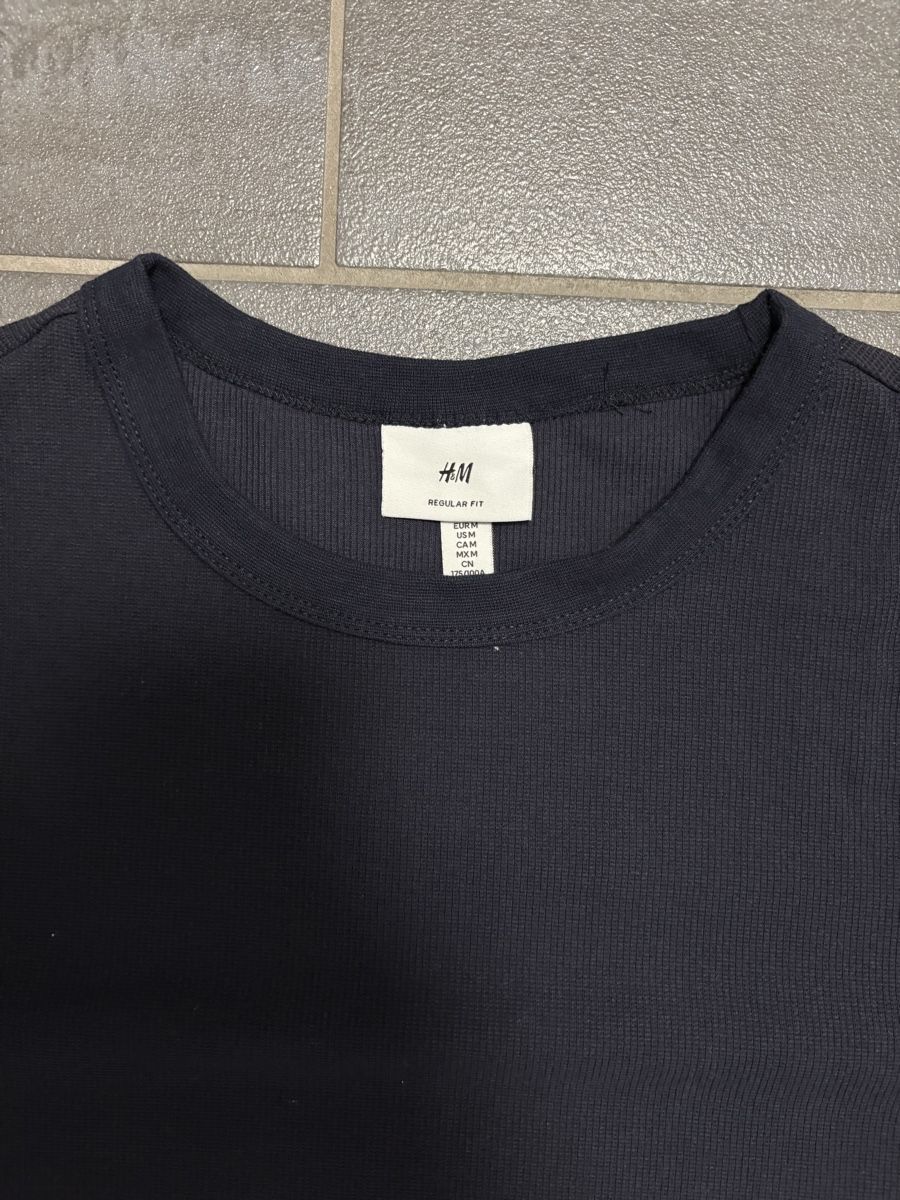 H&M T-shirt: H&M Regular Fit T-Shirt M – Nuovo (secondo la descrizione) da Rümlang venduto da svent 2