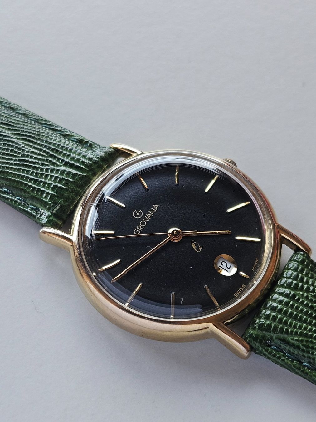 Montres: 422 Grovana Date Quartz – D'occasion à Berikon par mmm21 1