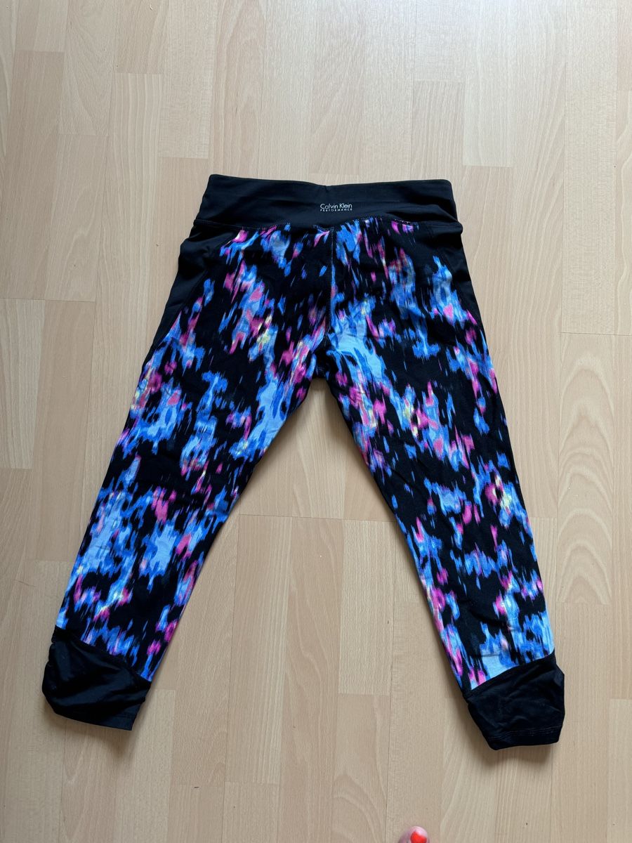 Calvin Klein Pantaloni: Sporthose - Calvin Klein – Nuovo (secondo la descrizione) da Zürich venduto da chr_lgh5