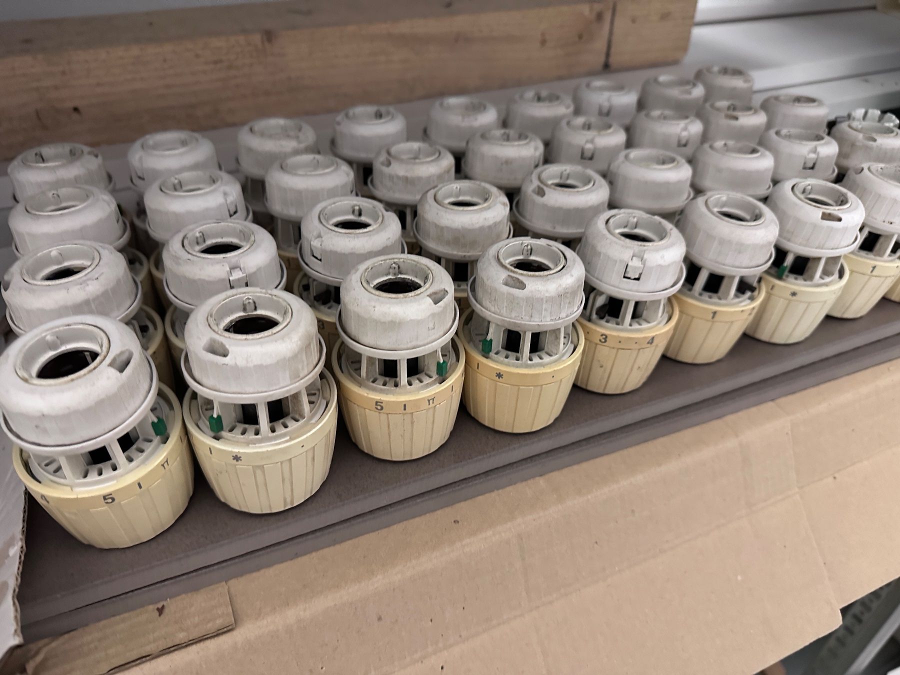 Radiatori: Danfoss Thermostat – Usato da Urdorf venduto da lmlm. 2