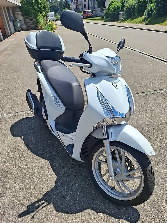 Strada: Schöne Honda sh 125 abs ab MFK – Usato da Abtwil SG venduto da MOTOMAX