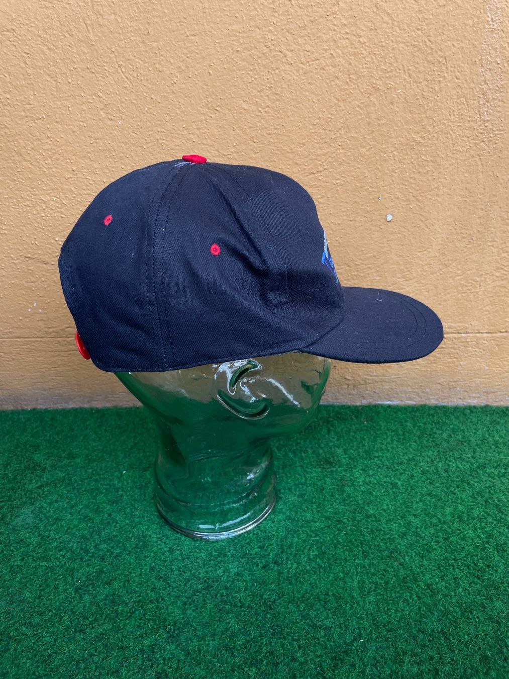 Copricapi, berretti & cappellini: 6 panel Cap Embroidered – Usato da Zürich venduto da le_souk 1