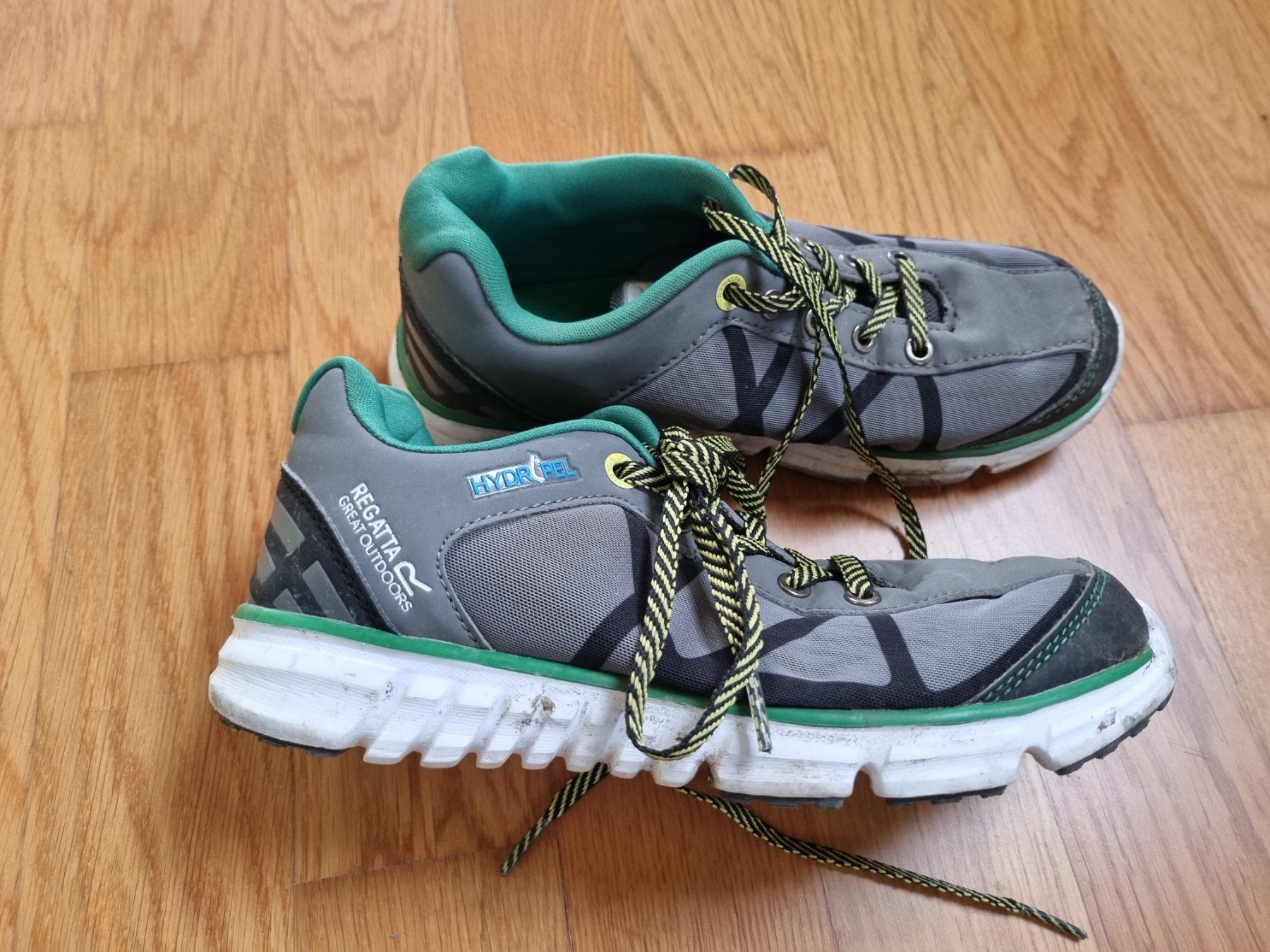 Scarpe da uomo: Turnschuhe, Marke Regatta, Grösse 33 – Usato da Rothenfluh venduto da Sawi80 2