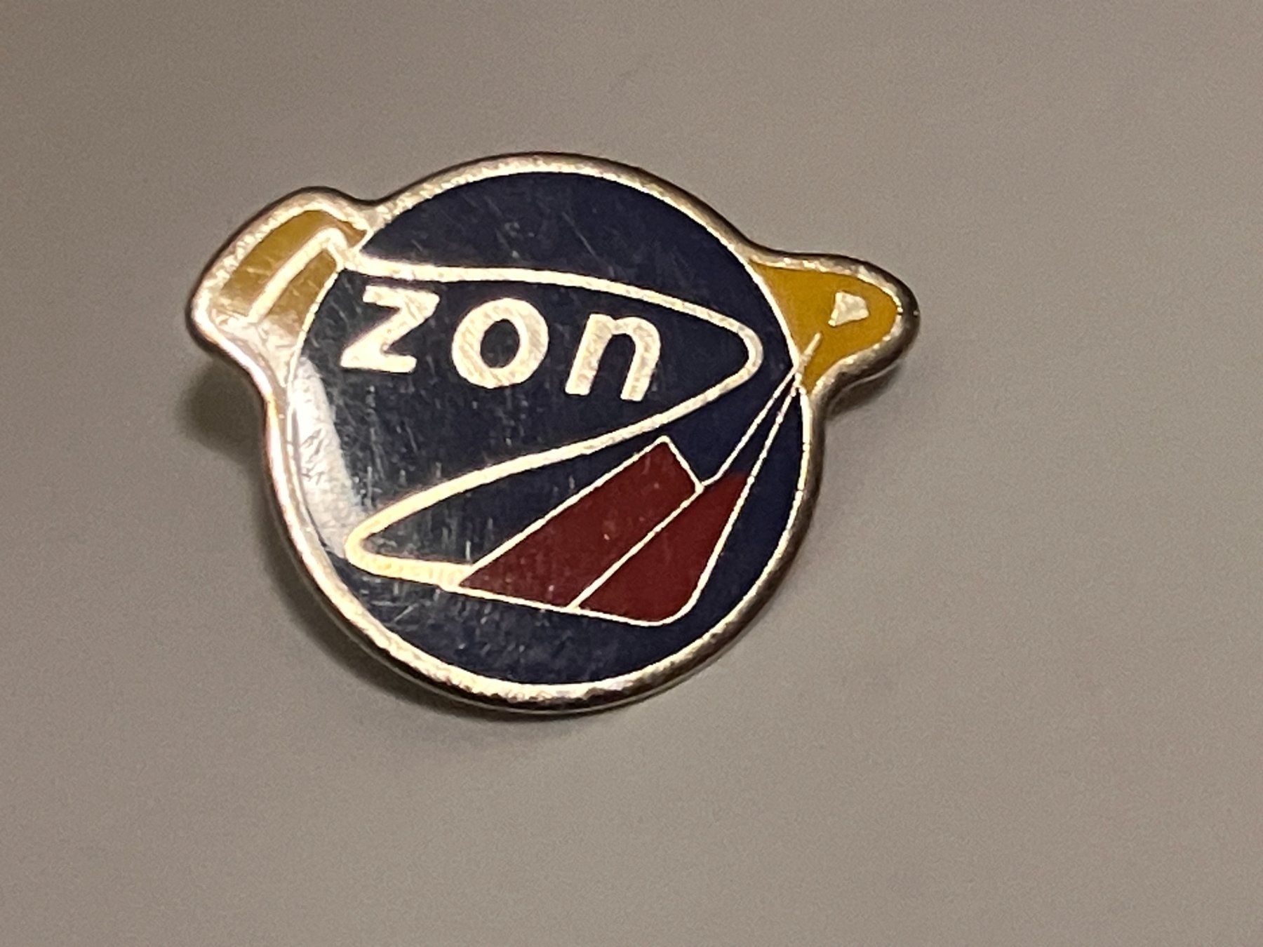 Placchette & Badge: 1 Pin ZON – Usato da Basel venduto da djwwpp