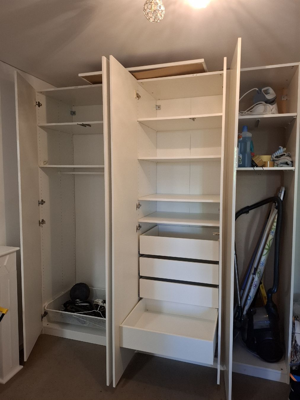 Ikea Armadi: pax schrank  – Usato da Zürich venduto da cucciola137 2