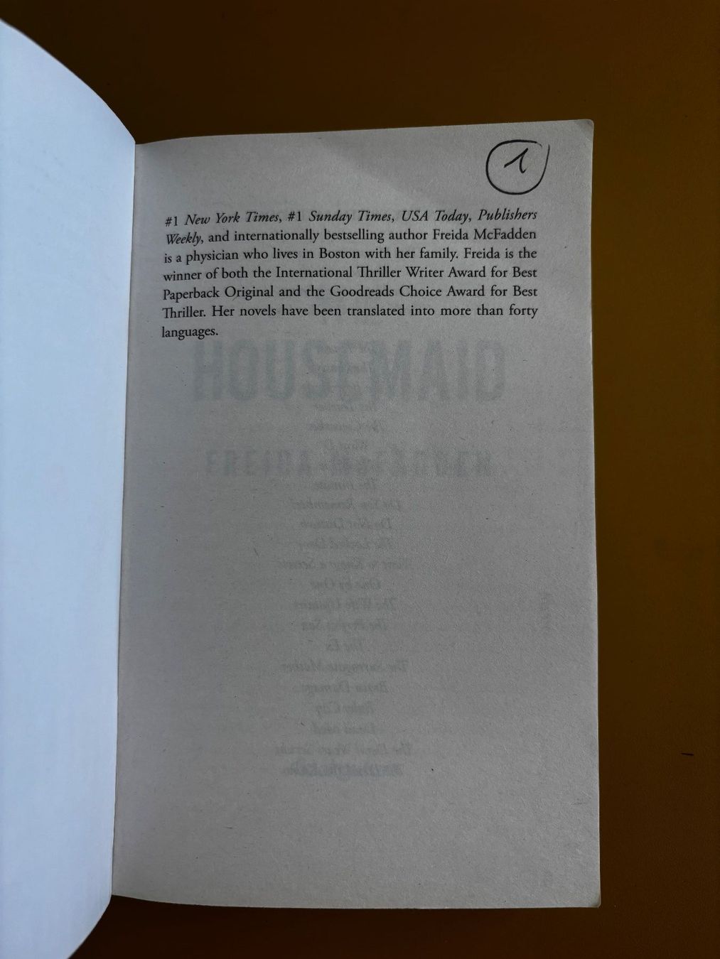 Bücher: FREIDA MACFADDEN "THE HOUSMAID" – Gebraucht aus Zürich von missmodernage 3