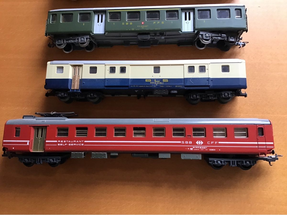 Modellini di ferrovie: Diverse Eisenbahnwagen, Spur H0 – Usato da Würenlingen venduto da sir_s 2