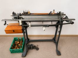 Original DUBIED Flachstrickmaschine – Made in Switzerland 
