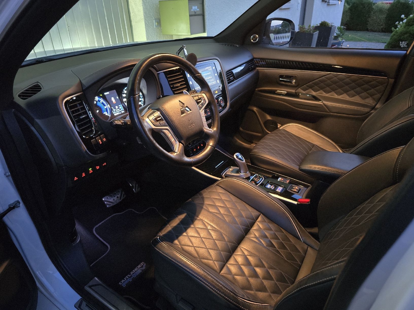 Mitsubishi Automobili: MITSUBISHI Outlander PHEV Diamond S-Edition – Usato da Istighofen venduto da ECTO-1 2