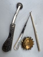 Antikes Nähwerkzeug Set mit Rundrad und Nadelhalter